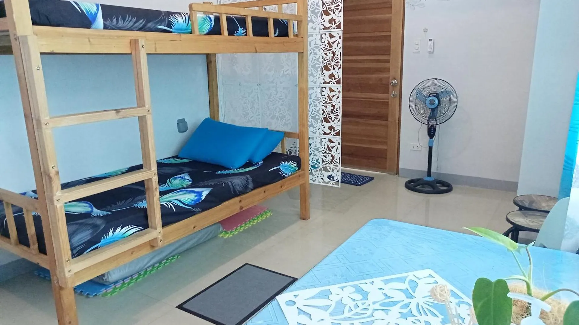 Hostel Spacious Cozy Room For Rent Near Naia Manila